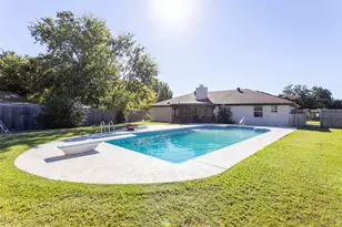 108 Haywood Dr, Benbrook, TX 76126 - Photo 22