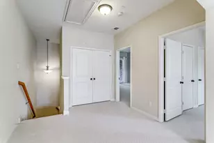 8608 Augustine Rd, Irving, TX 75063 - Photo 16