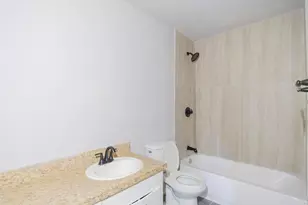 4200 Kenwood Ct, Fort Worth, TX 76103 - Photo 14