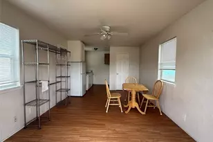 613 24th St, Dickinson, TX 77539 - Photo 6