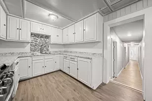 2719 25th St, Fort Worth, TX 76106 - Photo 12