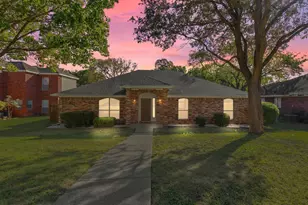 612 De Soto Dr, DeSoto, TX 75115 - Photo 1