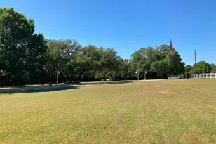 142 Hickory Valley Ln, Waco, TX 76705 - Photo 32