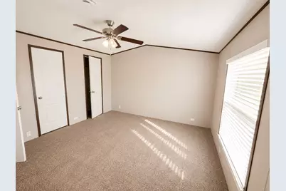5421 Lake View Drive, Granbury, TX 76048 - Photo 10