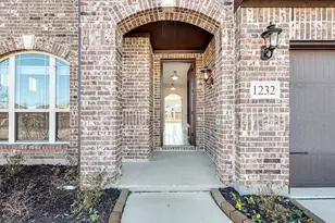 1232 Starlight Ave, Aubrey, TX 76227 - Photo 2