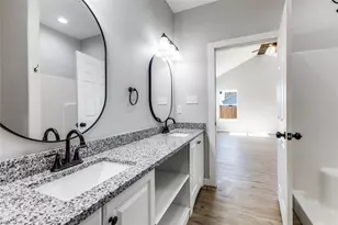 313 N Main St, Randolph, TX 75475 - Photo 16