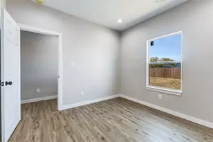 313 N Main St, Randolph, TX 75475 - Photo 18