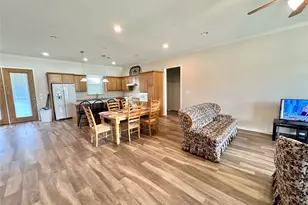 318 E 4th St, Lindsay, TX 76250 - Photo 14