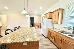 318 E 4th St, Lindsay, TX 76250 - Photo 12