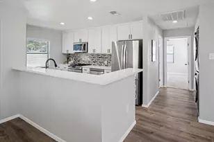 2717 El Tivoli Dr, Dallas, TX 75211 - Photo 10