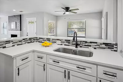 2717 El Tivoli Drive, Dallas, TX 75211 - Photo 18