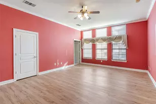 832 Beechcraft Ave, Grand Prairie, TX 75051 - Photo 6