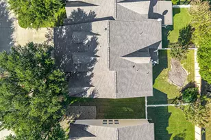 832 Beechcraft Ave, Grand Prairie, TX 75051 - Photo 30