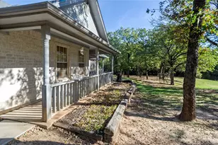 240 Paradise Canyon Cir, Paradise, TX 76073 - Photo 4