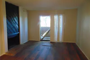 8110 Skillman St, Dallas, TX 75231 - Photo 6