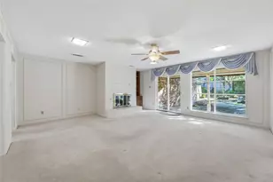 904 Shelley Dr, Arlington, TX 76012 - Photo 10