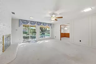 904 Shelley Dr, Arlington, TX 76012 - Photo 8