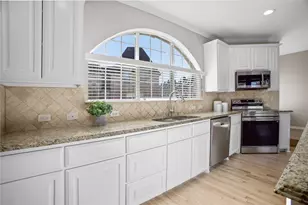 2700 Club Ridge Dr, Lewisville, TX 75067 - Photo 10