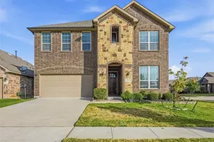 1933 Steppe Trl Dr, Aubrey, TX 76227 - Photo 2