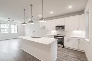 9709 Thorncrown Ln, Fort Worth, TX 76179 - Photo 12