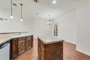 132 Hedgerow Ln, Lewisville, TX 75057 - Photo 8