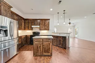 132 Hedgerow Ln, Lewisville, TX 75057 - Photo 6