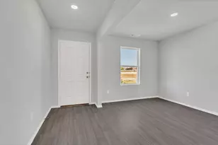 135 Sienna Dr, Alvord, TX 76225 - Photo 4