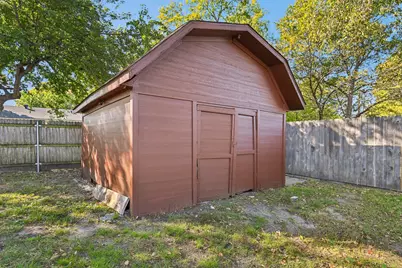 109 Harper Court, Grand Prairie, TX 75051 - Photo 34