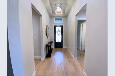 2770 Moffatt Avenue, Dallas, TX 75216 - Photo 2