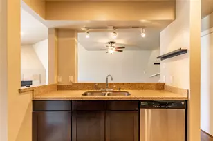 4777 Cedar Springs Rd, Dallas, TX 75219 - Photo 16