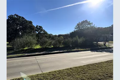 2950 W Sublett Road, Arlington, TX 76017 - Photo 2