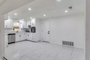 7012 Trimble Dr, Fort Worth, TX 76134 - Photo 8