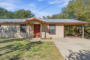 631 Coleman St, Stephenville, TX 76401 - Photo 2