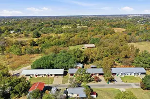 631 Coleman St, Stephenville, TX 76401 - Photo 30