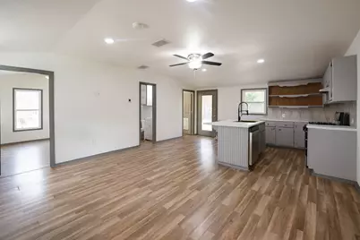 10015 Shoreline Drive, Wills Point, TX 75169 - Photo 6