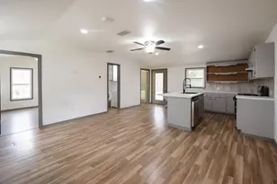 10015 Shoreline Dr, Wills Point, TX 75169 - Photo 6