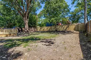 8829 Clearwater Dr, Dallas, TX 75243 - Photo 24