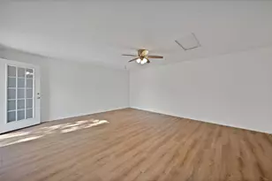 715 E Avenue F, Midlothian, TX 76065 - Photo 16