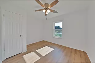 715 E Avenue F, Midlothian, TX 76065 - Photo 24