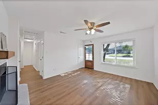 715 E Avenue F, Midlothian, TX 76065 - Photo 4