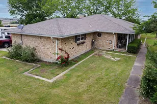 1801 W Holiday, Fate, TX 75087 - Photo 2