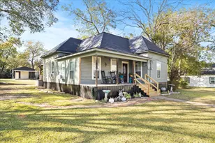 1216 Wesley St, Greenville, TX 75401 - Photo 2