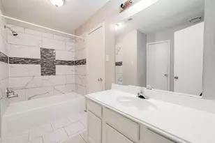 2671 Clayton Oaks Dr, Dallas, TX 75227 - Photo 12