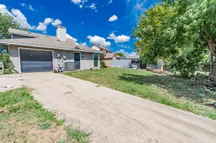 2671 Clayton Oaks Dr, Dallas, TX 75227 - Photo 30