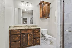 2239 E Tuck St, Sherman, TX 75090 - Photo 16