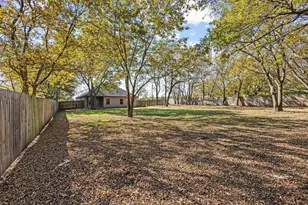 2239 E Tuck St, Sherman, TX 75090 - Photo 26