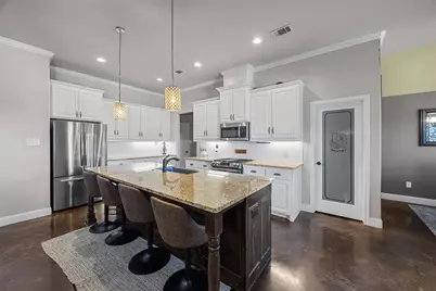 113 Treys Way, Godley, TX 76044 - Photo 14