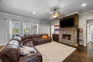 113 Treys Way, Godley, TX 76044 - Photo 10