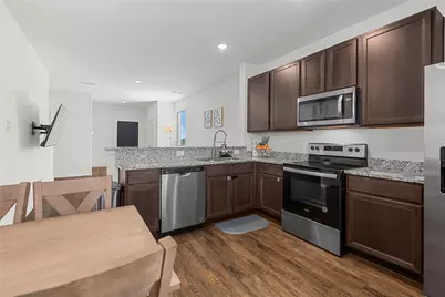 401 Thompson Place, Everman, TX 76140 - Photo 10