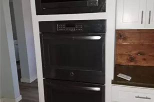 1609 Spring Ave, Carrollton, TX 75006 - Photo 8